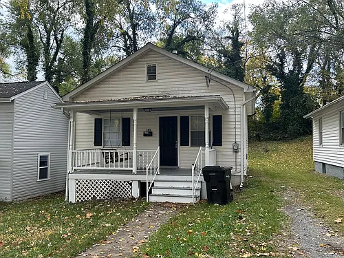 109 E Pall Mall St Photo 1