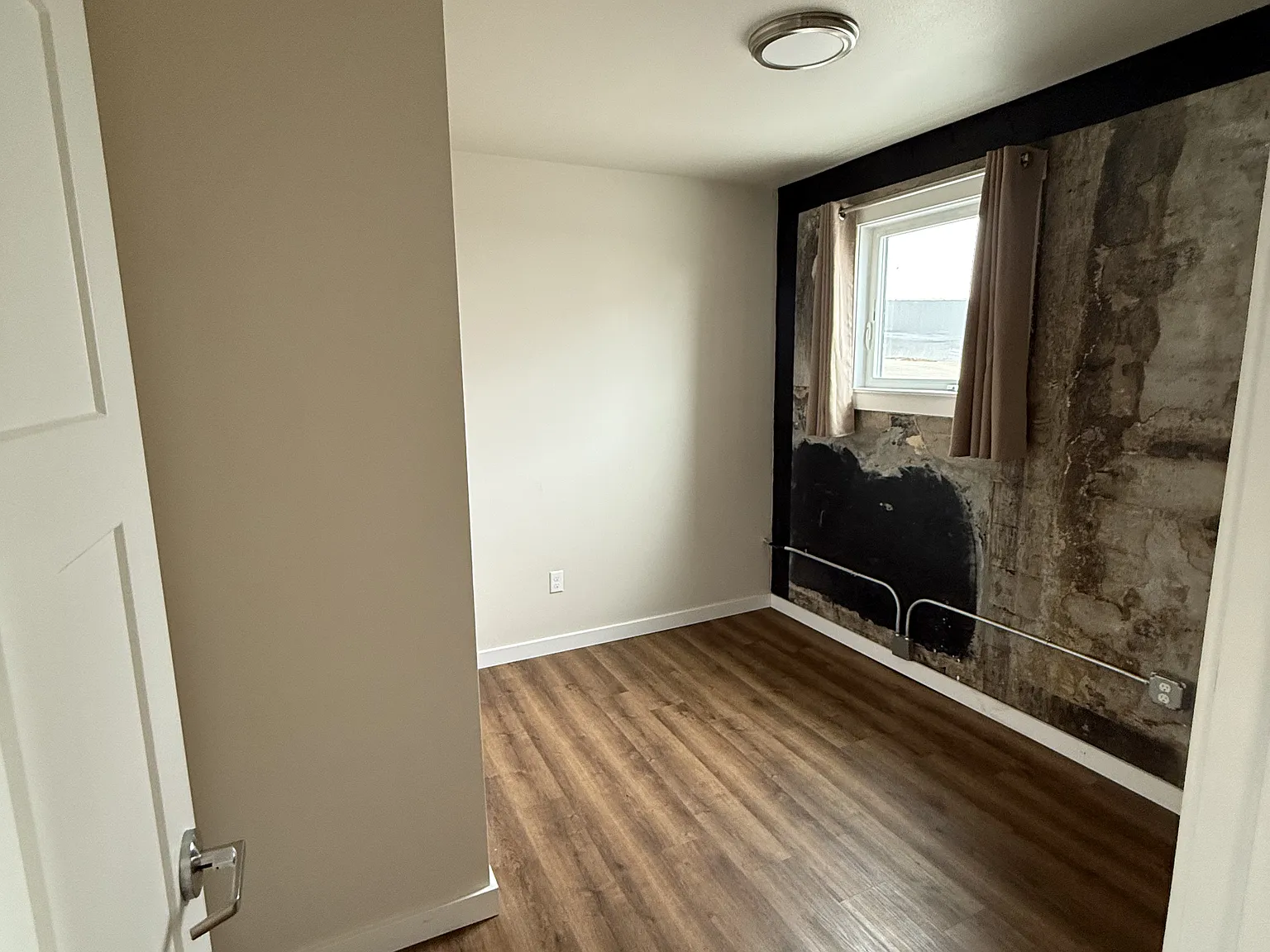 1 bed, $945 — Photo 4
