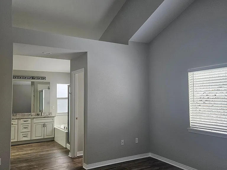 16055 Sequoia Dr — Photo 6