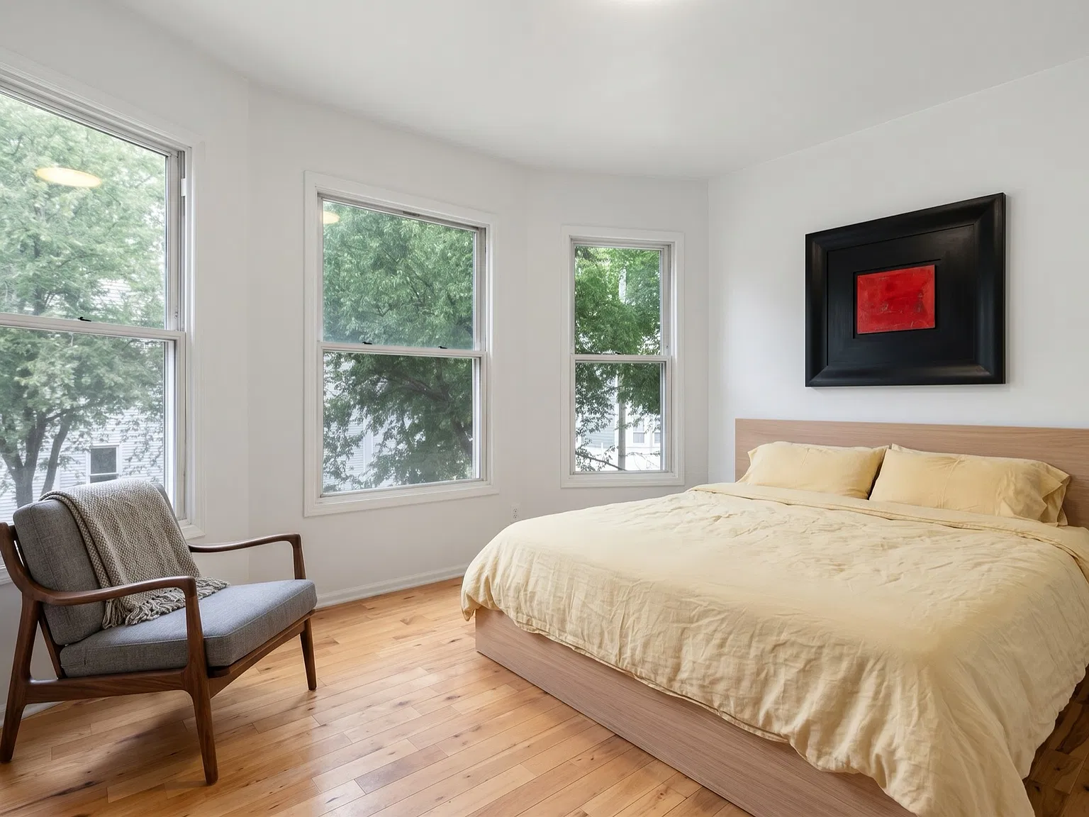 923 Elm St — Photo 1