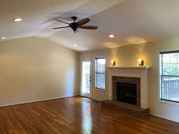 2nd image of 463 Southwood Dr