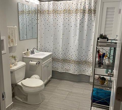 4th image of 5720 N Major Ave #1