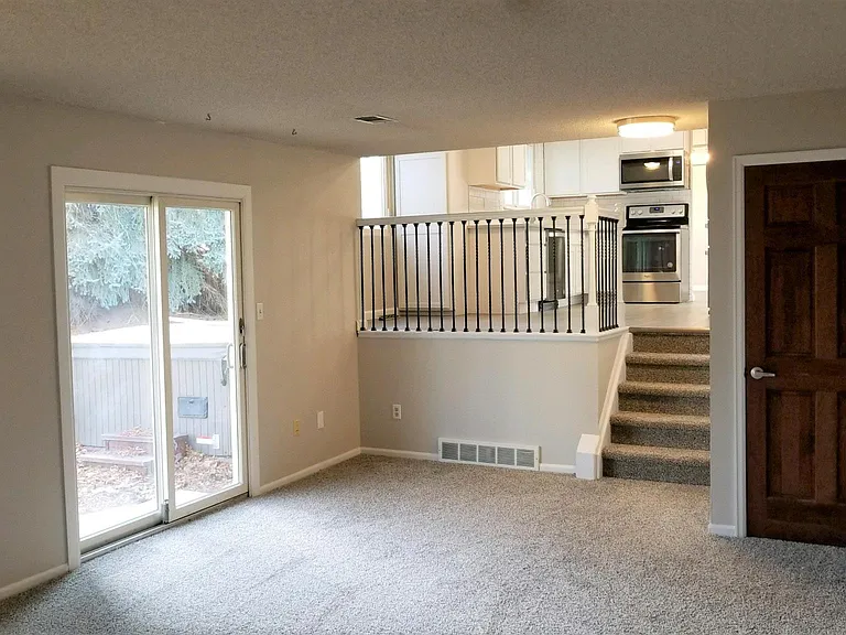 3162 Worthington Ave — Photo 10