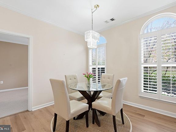 5th image of 2931 Deer Hollow Way Unit 108