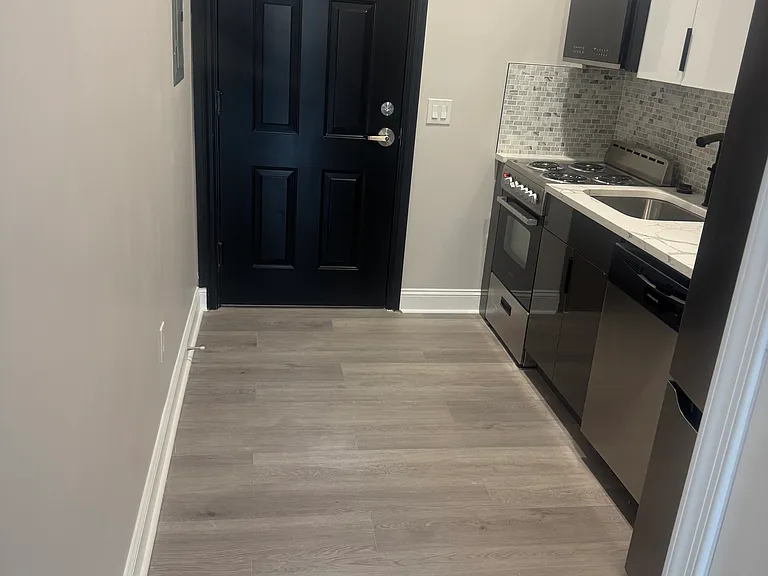 1822 Ridge Ave #5B — Photo 2
