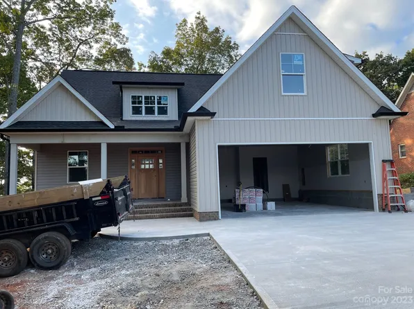 175 Country Woods Dr, Rutherfordton, NC 28139