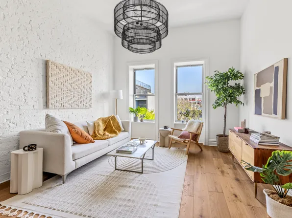 744 Park Place image 2 of 11