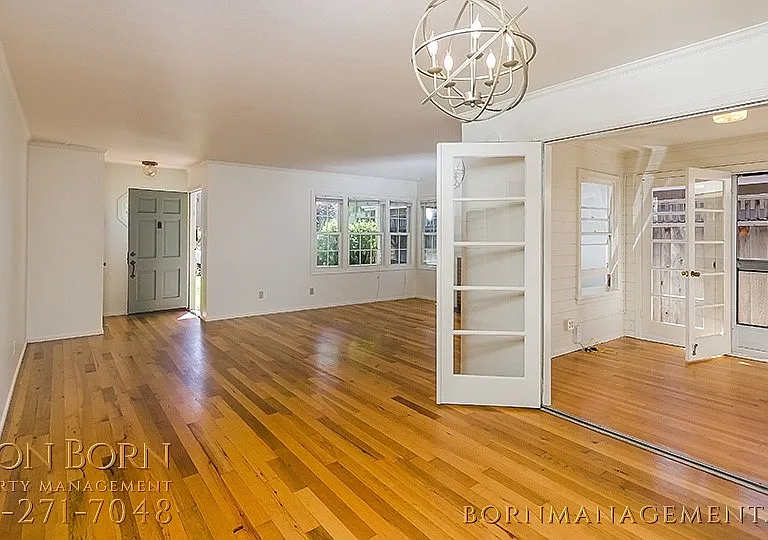 1351 Chestnut St — Photo 9