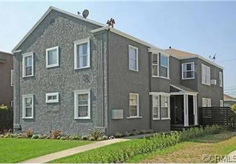 1323 S Highland Ave — Photo 1