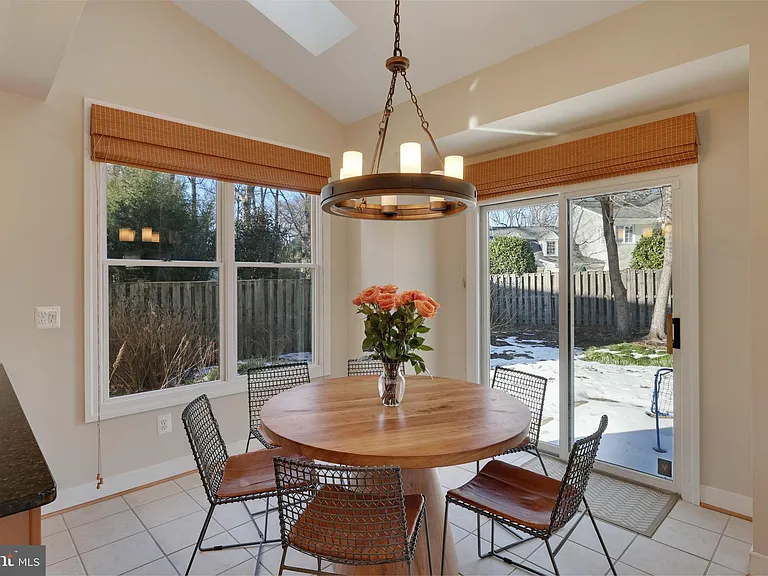 5922 Chesterbrook Rd — Photo 35