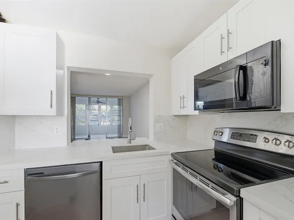 9430 Poinciana Place #409, Davie, FL 33324