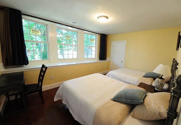 259 Kent St #1 — Photo 8