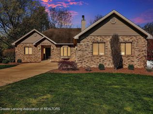 620 Pine Ridge Dr, Dewitt, MI 48820