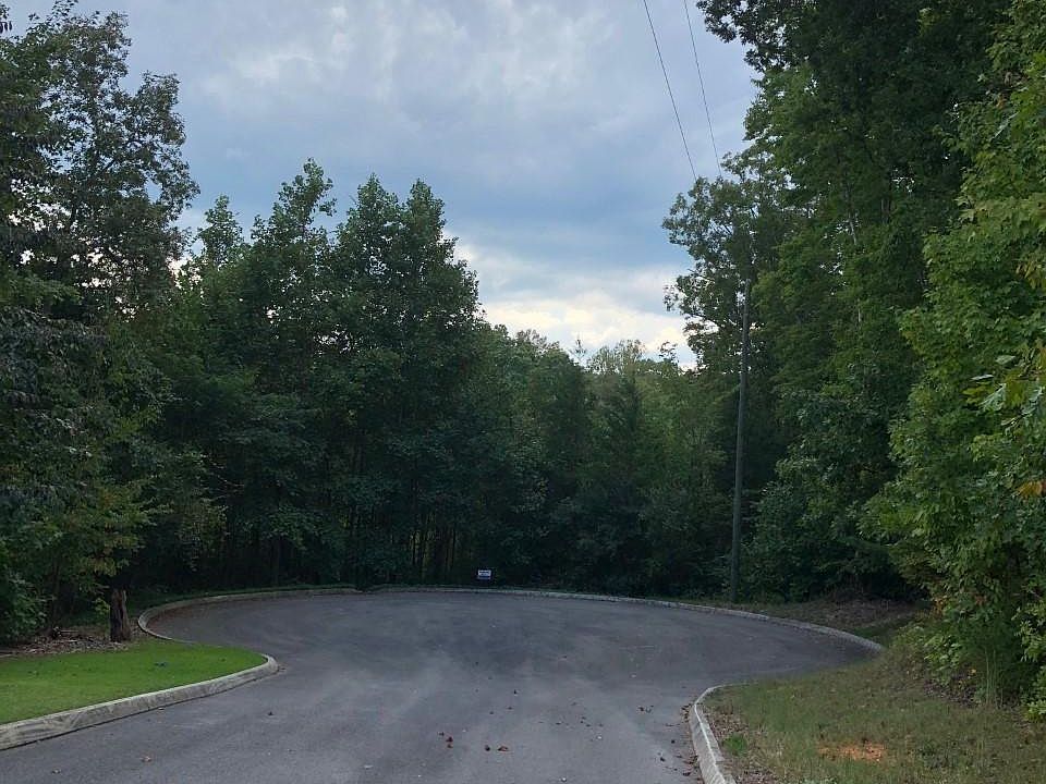 2nd image of Sassafras Grove Ln