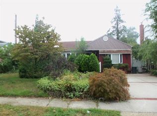783 Willow Rd, Franklin Square, NY 11010