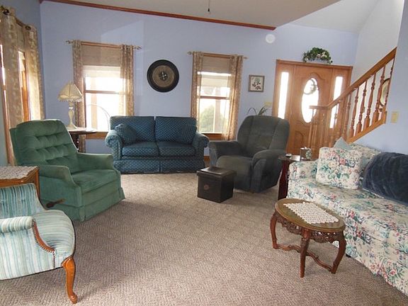 Spacious with 10ft ceilings