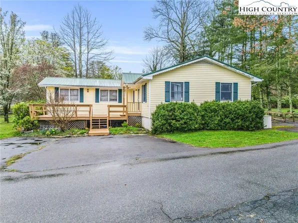 129 Lecka Lane, Banner Elk, NC 28604
