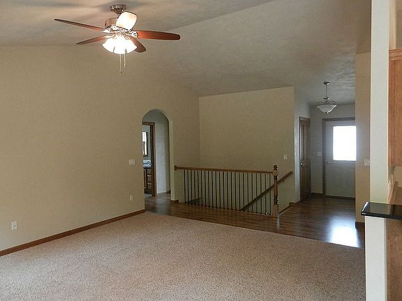 3rd image of N9010 Blackoak St