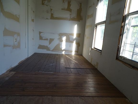 3rd image of 205 Belleville Ave