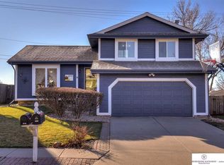 16517 Weir St, Omaha, NE 68135