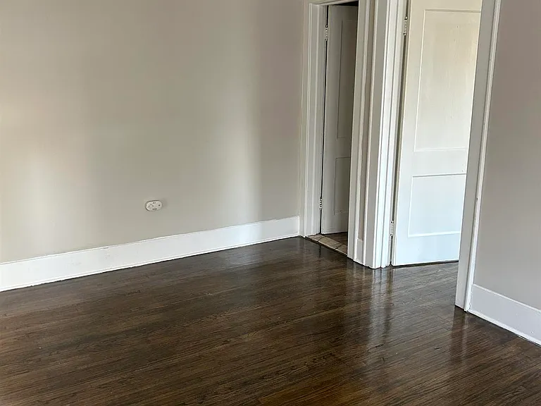 145 S Fitzhugh St — Photo 9
