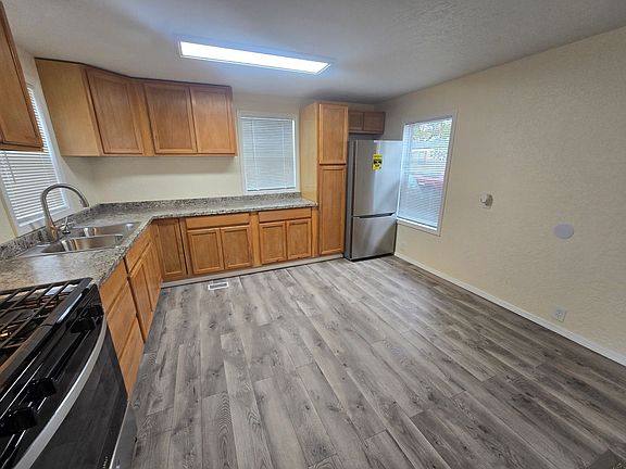 3rd image of 10804 Cochiti Rd SE Units 28-37
