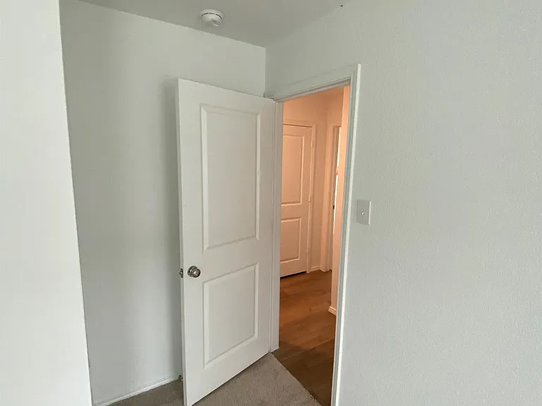 2504 Coronado Way — Photo 7