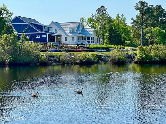 2nd image of 101 Shoreview Drive