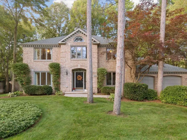 1315 Timber Dr, Midland, MI 48642