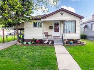 509 Cleophus Pkwy, Lincoln Park, MI 48146