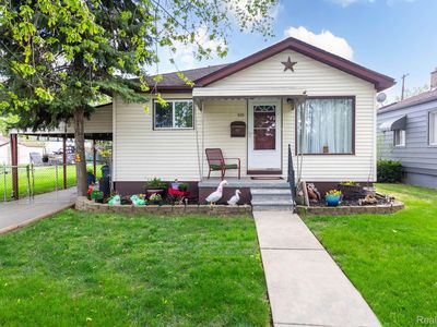 509 Cleophus Pkwy, Lincoln Park, MI, 48146