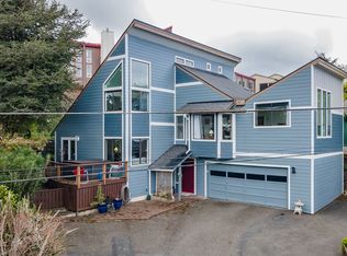 465 N 3rd Ct, Coos Bay, OR 97420