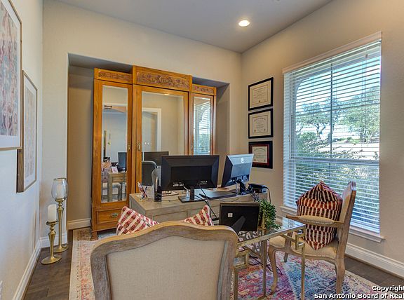 5th image of 629 Vale Ct