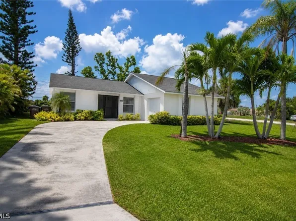 1913 SE 15th Pl, Cape Coral, FL 33990