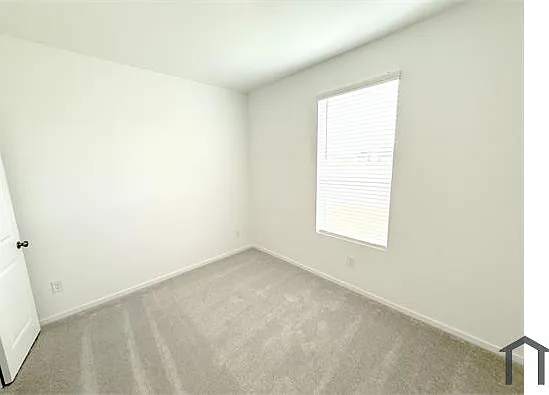423 Amy St — Photo 15