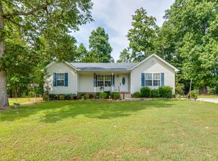 3041 Bowker Rd, Charlotte, TN 37036