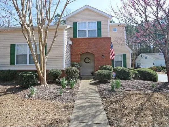 107 W Oaks Ct, Woodstock, GA 30188