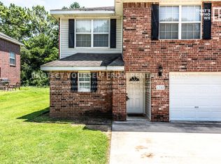 1752 N Evening Shade Dr, Fayetteville, AR 72703