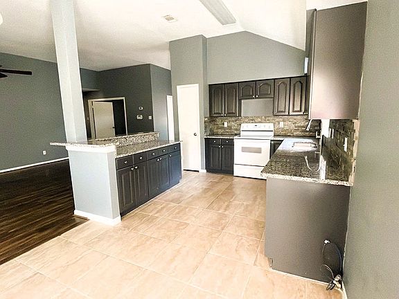 2nd image of 15707 Meadow Village Dr