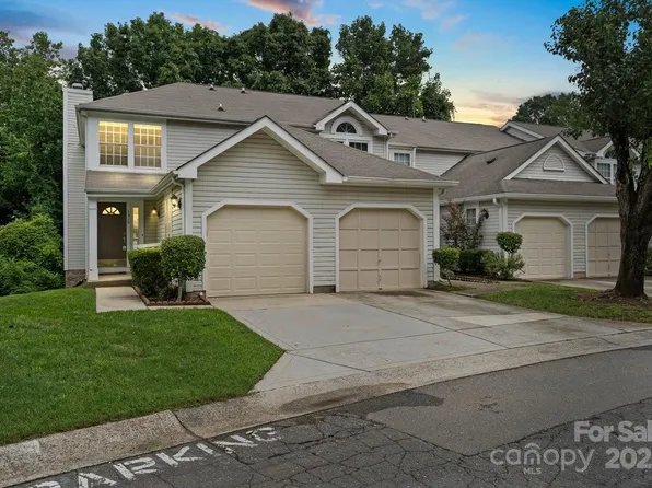 1315 Maple Shade Ln, Charlotte, NC 28270