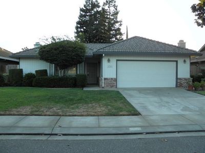 5725 Prince Edward Ln, Riverbank, CA, 95367