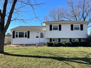 1703 11th Ave, Sterling, IL 61081