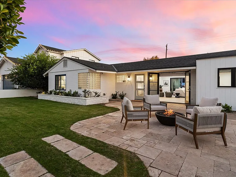 3827 E Hazelwood St — Photo 33