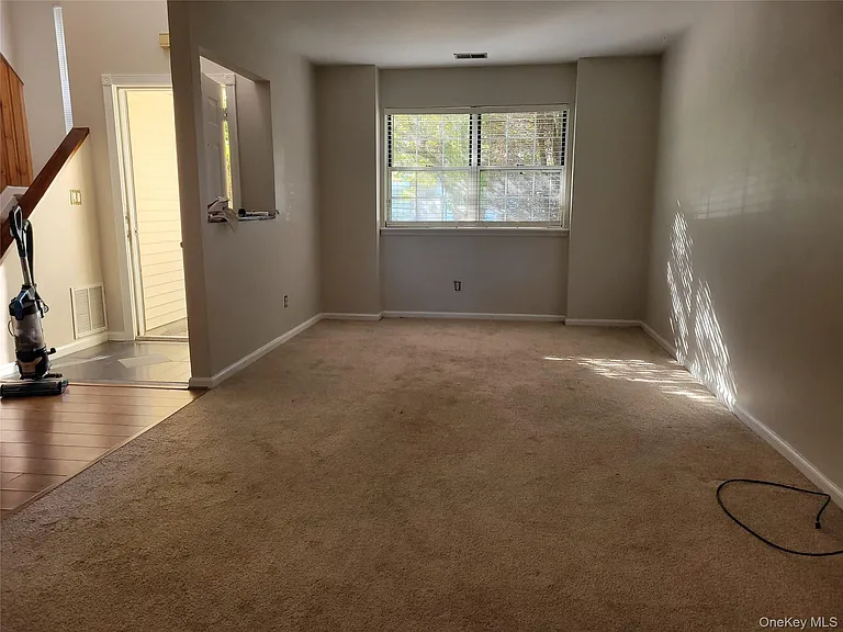 40 Brick Pond Rd — Photo 12