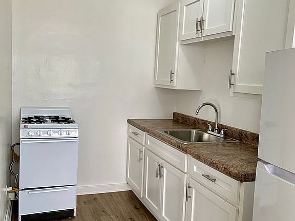 5th image of 1716 N Edgemont St APT 52