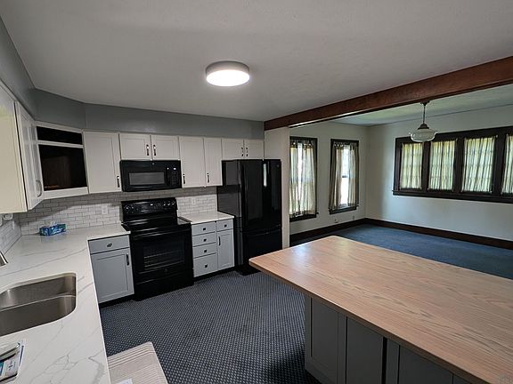 3rd image of 502 Highland St