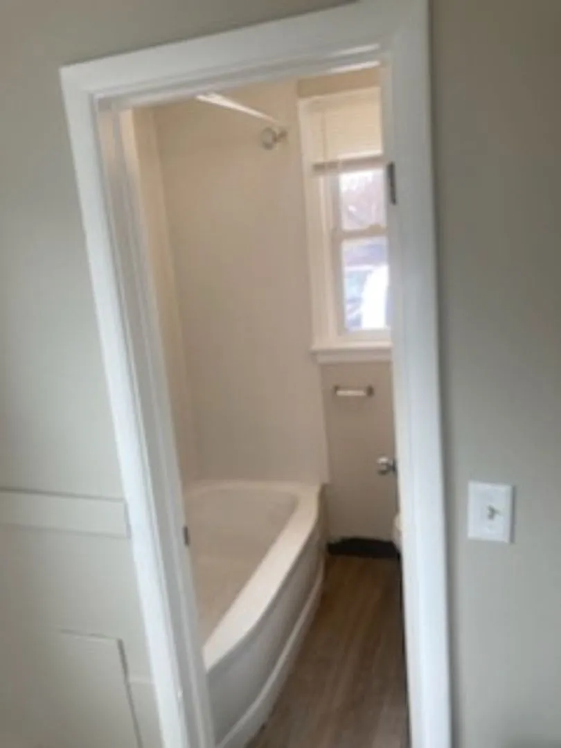 80 Fleming St — Photo 3