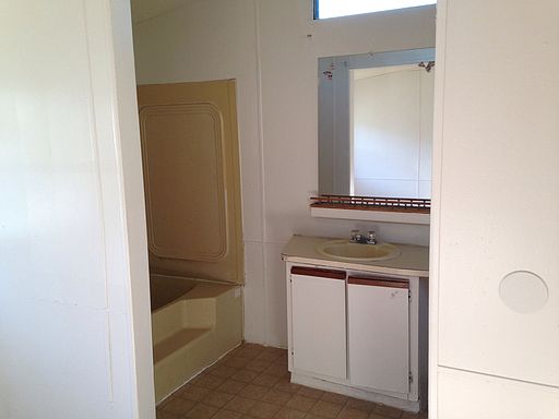 4th image of 617 Dowell Dr