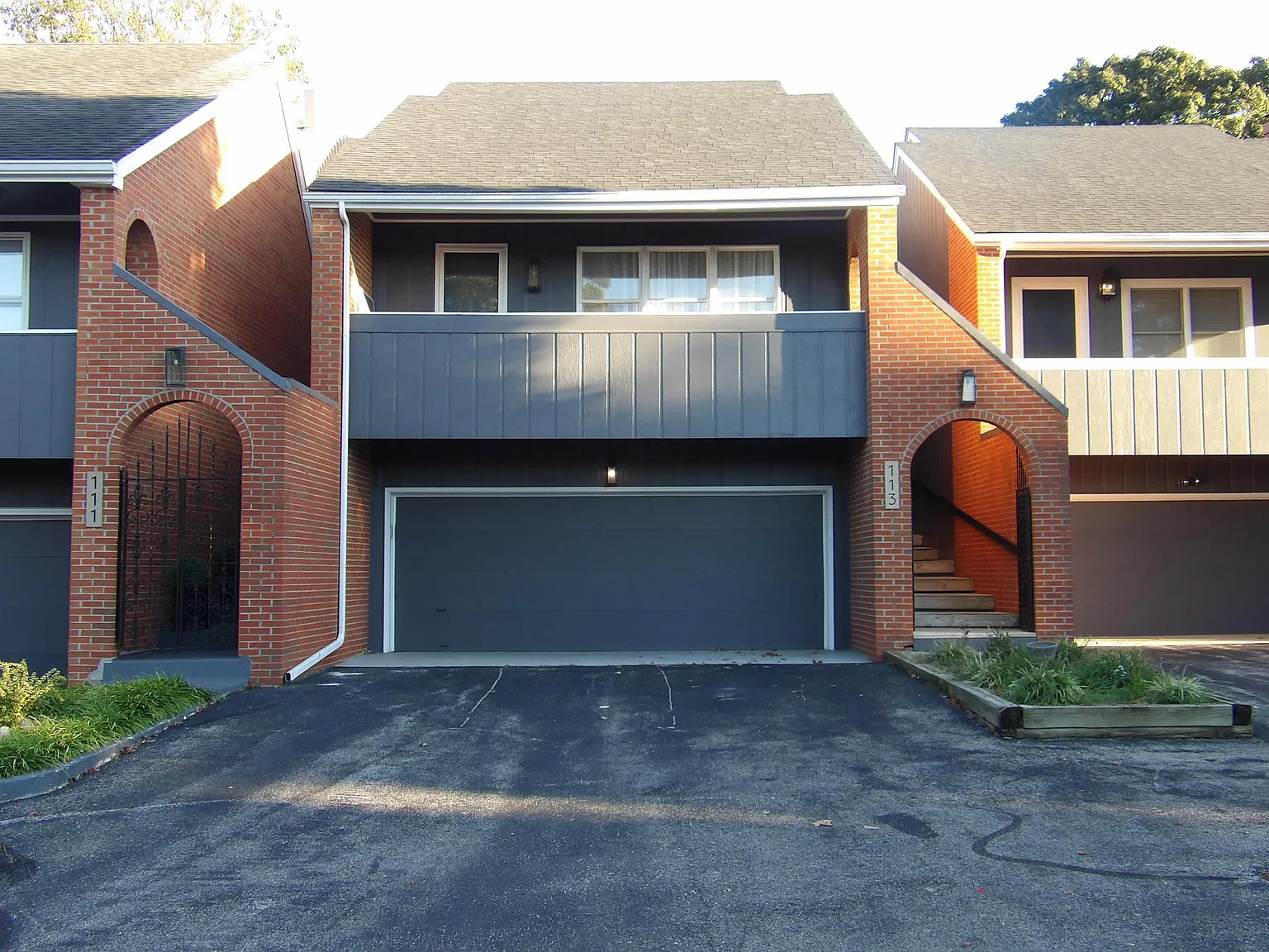 3 bed, 2.0 bath, 2188 sqft, $2,250 — Photo 2