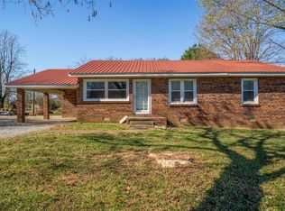 593 Hancock Lake Rd, Russellville, KY 42276